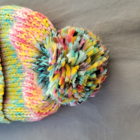 Rainbow beanie - Picture 6 of 6